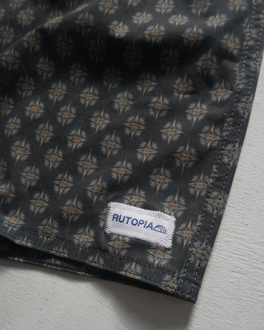 Sembilan Penjuru Boardshort