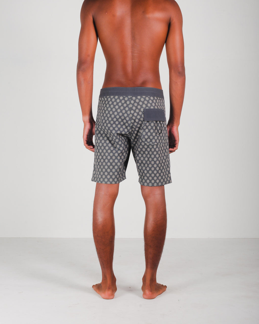 Sembilan Penjuru Boardshort